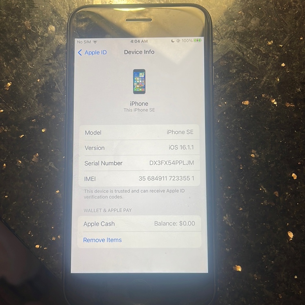 iPhone SE not broken no cracks , can be used for second phone ,